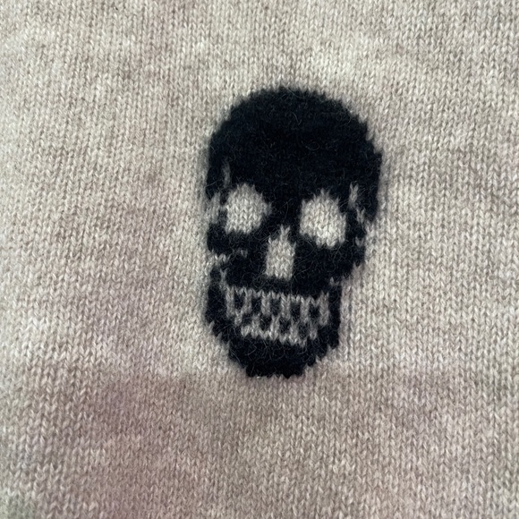 360 Cashmere Santi Beige Black Sweater Hamsa Peace Sign Sz Small - Picture 7 of 9